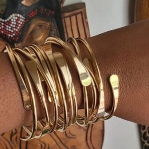 Gold Bangle Set Elegant 3 Piece